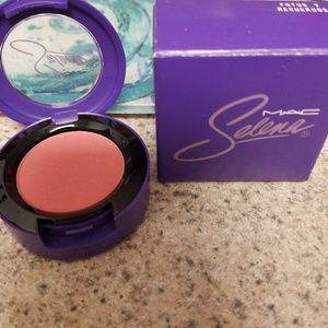 Limited Edition Selena Mac Eyeshadow